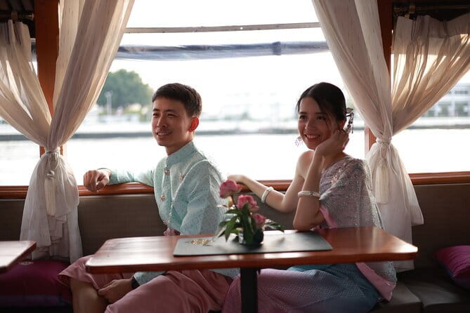 Wonderful Pearl Dinner Cruise in Bangkok - What you’ll see: Bangkok landmarks lit up from the water