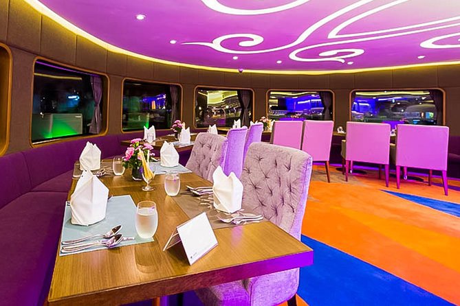 Wonderful Pearl Luxury Dinner Cruise with Live Music & Transfer - Where to sit matters more than you think