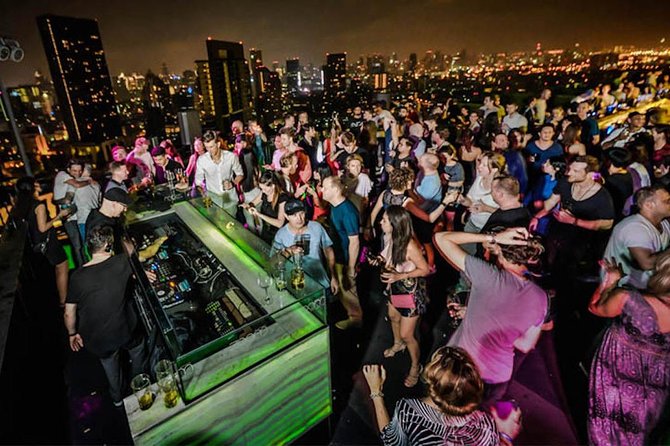 Zoom Rooftop Fine Dining with Skybar - Skybar time: how to use the drinks without overspending